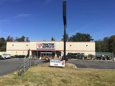 Tractor supply paducah ky - Locate store hours, directions, address and phone number for the Tractor Supply Company store in Harlan, KY. We carry products for lawn and garden, livestock, pet care, equine, and more!